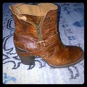 Free bird boots
